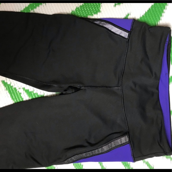 SOLD - Victoria’s Secret sport leggings - Picture 5 of 9